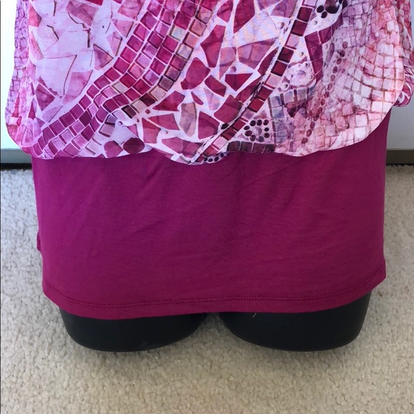Pink short sleeve top with rhinestones. Size L - Picture 7 of 7